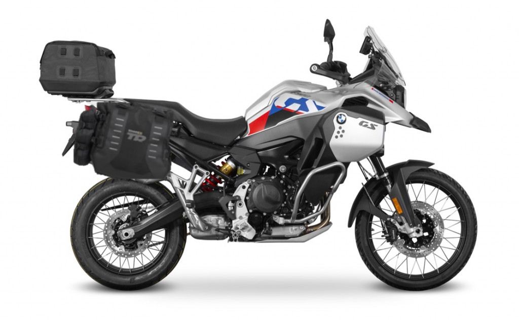Set of SHAD TERRA TR40 adventure saddlebags and SHAD TERRA rear bag TR50, including mounting kit SHAD BMW R1250GS ADVENTURE