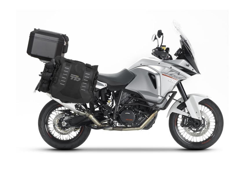 Set of SHAD TERRA TR40 adventure saddlebags and SHAD TERRA aluminium top case TR55 PURE BLACK, including mounting kit SHAD KTM 1290 SUPERADVENTURE