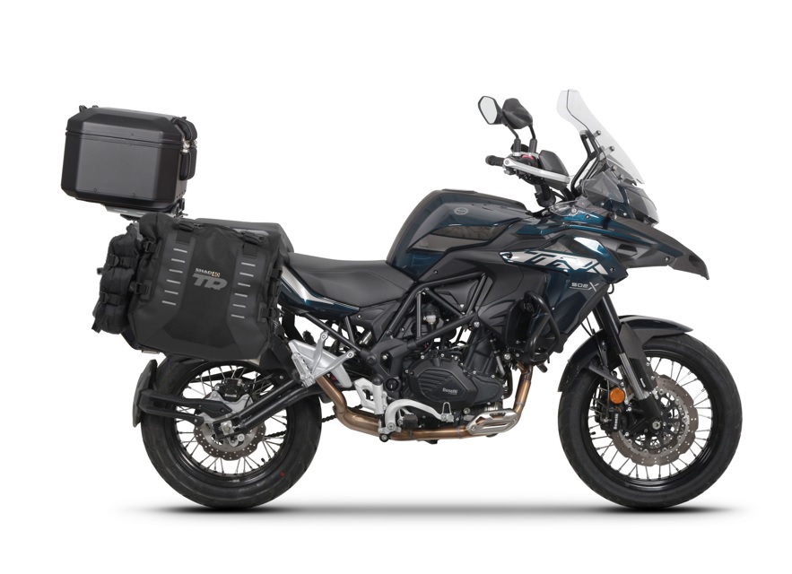 Set of SHAD TERRA TR40 adventure saddlebags and SHAD TERRA aluminium top case TR55 PURE BLACK, including mounting kit SHAD QJMOTOR SRT550