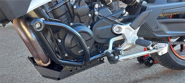 Engine guards RDMOTO CF176KDPH01 Crni (with protectors)