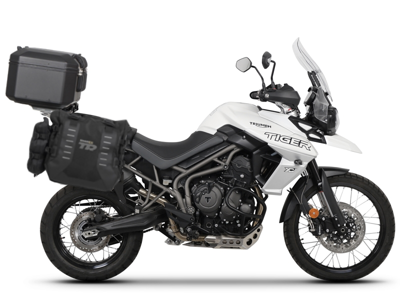 Complete set of SHAD TERRA TR40 adventure saddlebags and SHAD TERRA BLACK aluminium 55L topcase, including mounting kit SHAD TRIUMPH Tiger 800