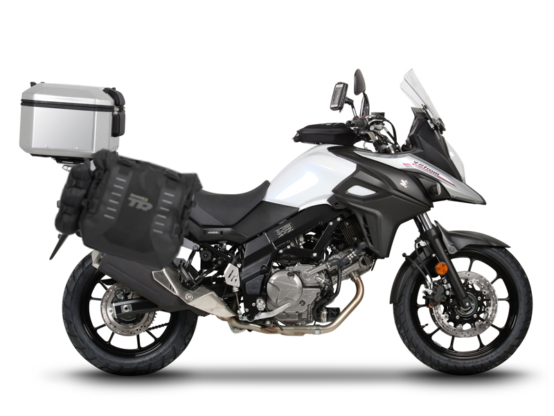 Complete set of SHAD TERRA TR40 adventure saddlebags and SHAD TERRA aluminium 55L topcase, including mounting kit SHAD SUZUKI DL 650 V-Strom