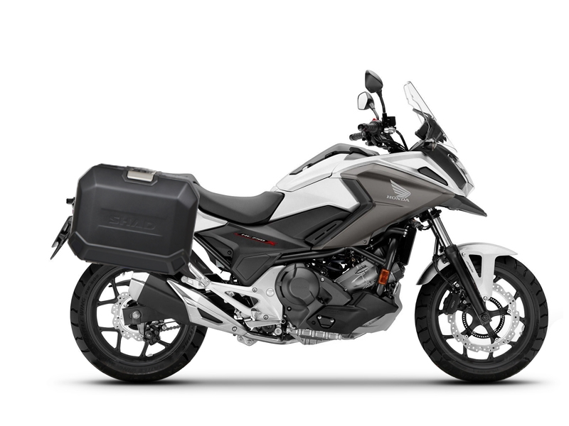 Set bočnih aluminijastih kofera sa nosači 47L SHAD TERRA BLACK SHAD HONDA NC 750 X
