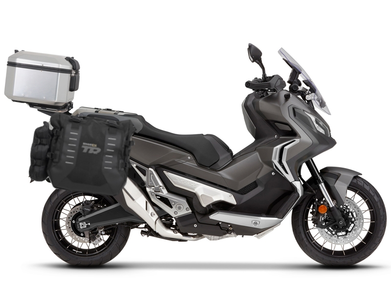 Complete set of SHAD TERRA TR40 adventure saddlebags and SHAD TERRA aluminium 48L topcase, including mounting kit SHAD HONDA X-ADV 750