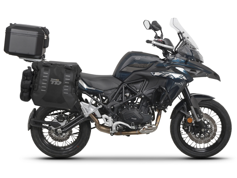 Complete set of SHAD TERRA TR40 adventure saddlebags and SHAD TERRA BLACK aluminium 55L topcase, including mounting kit SHAD BENELLI TRK 502X