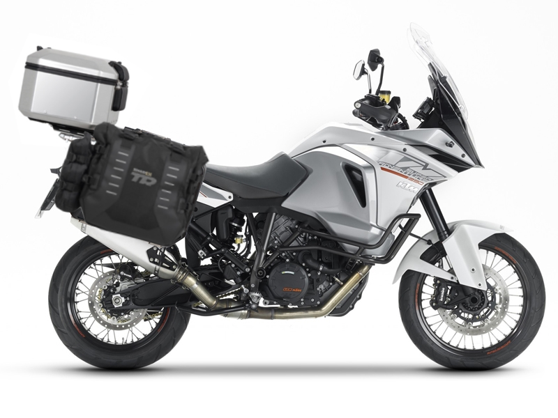 Complete set of SHAD TERRA TR40 adventure saddlebags and SHAD TERRA aluminium 55L topcase, including mounting kit SHAD KTM Adventure 1090, 1190, Super Adventure 1290 (R, S)