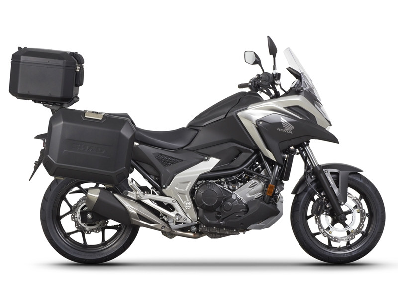 Set aluminijastih kofera sa nosači i pločo SHAD TERRA BLACK, 48L stražnji kofer in 36L bočni koferi SHAD HONDA NC 750 X 2021-