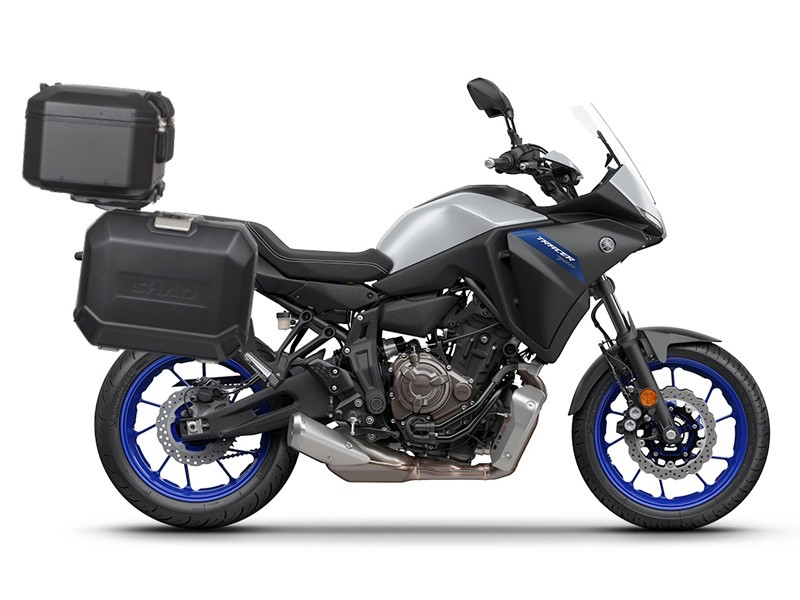Set aluminijastih kofera sa nosači i pločo SHAD TERRA BLACK, 48L stražnji kofer in 47L bočni koferi SHAD YAMAHA MT-07 Tracer / Tracer 700