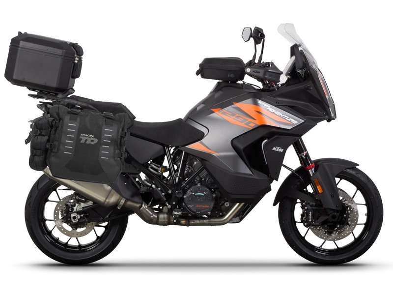 Complete set of SHAD TERRA TR40 adventure saddlebags and SHAD TERRA BLACK aluminium 55L topcase, including mounting kit SHAD KTM Super Adventure 1290 (R, S)