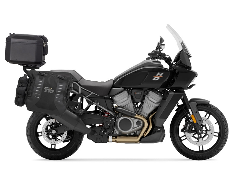 Complete set of SHAD TERRA TR40 adventure saddlebags and SHAD TERRA BLACK aluminium 55L topcase, including mounting kit SHAD Harley Davidson Pan America 1250